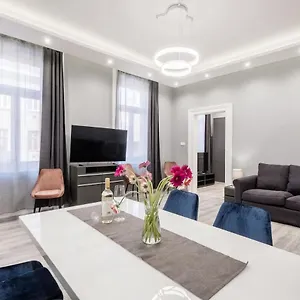 Prime Star Deak Ter Modern Luxury Apartahotel Budapest